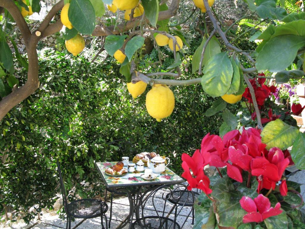 B&B Giulia Taormina Exterior photo